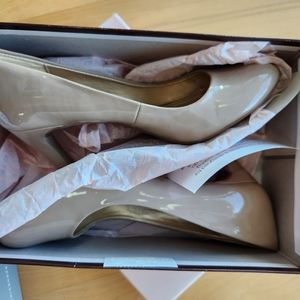 Nude Pumps, Size 6 With Box